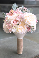 Load image into Gallery viewer, Flasky Flowers